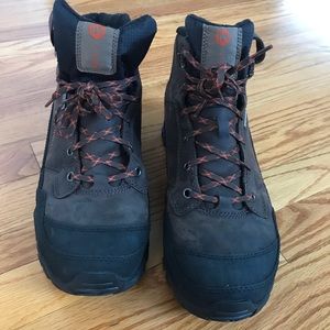 EUC Men’s Merrell Winter Shoes size 11.5